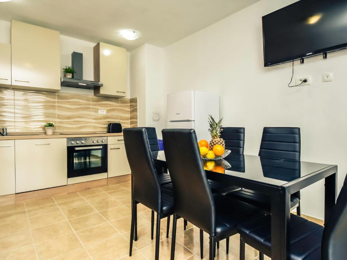 Holiday Home Marijana By Interhome Maslenica Eksteriør billede