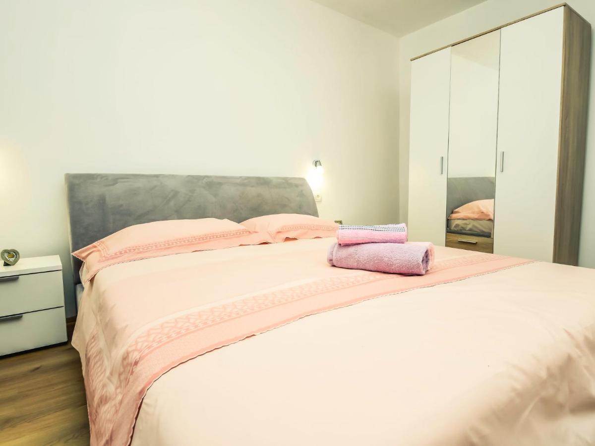 Holiday Home Marijana By Interhome Maslenica Eksteriør billede
